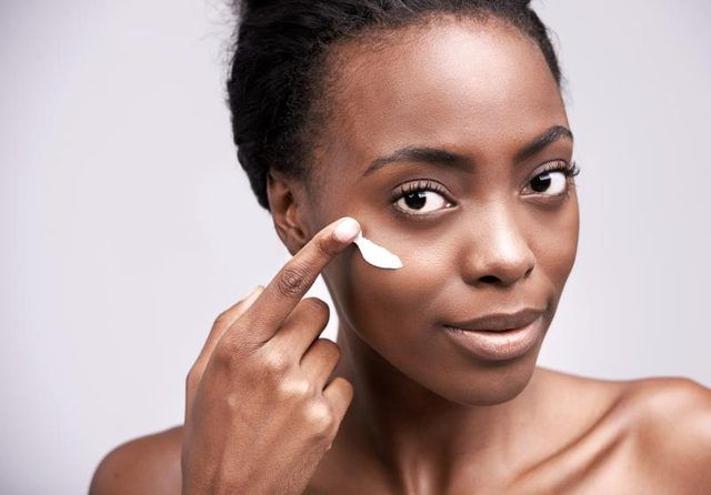 Peau noire : focus sur les cernes, ces marques qui enlaidissent le regard