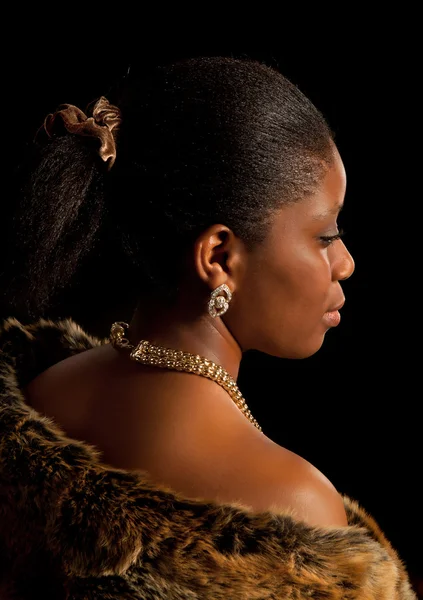 Femmes-noires-hirsutisme-Afrique