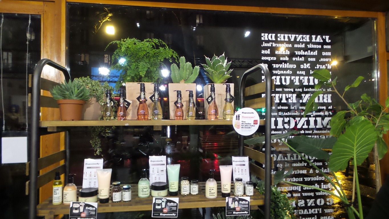 Différents produits de la boite à beauté Hapsatou Sy - Setalmaa