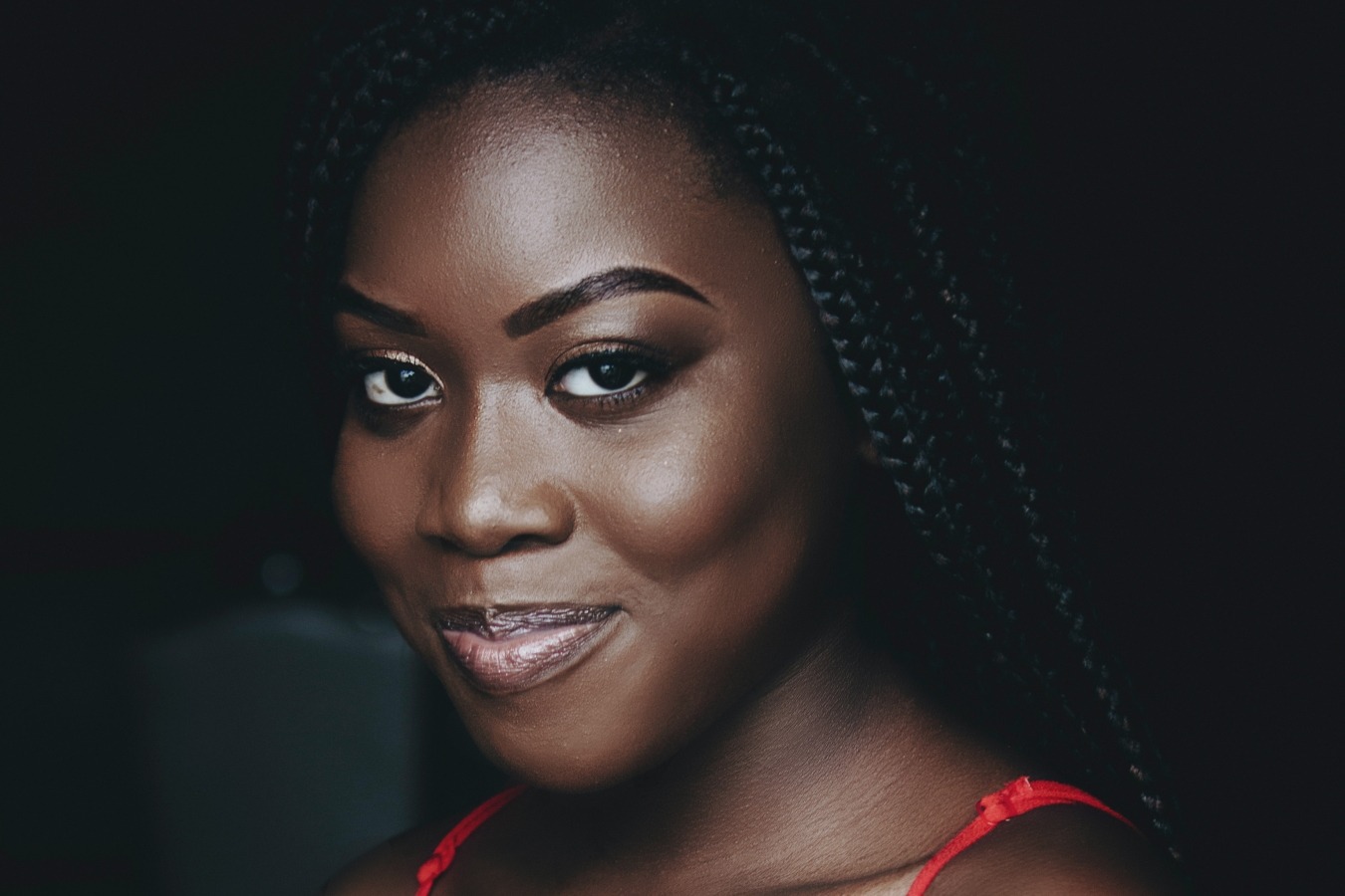 Belle femme africaine au teint sublime