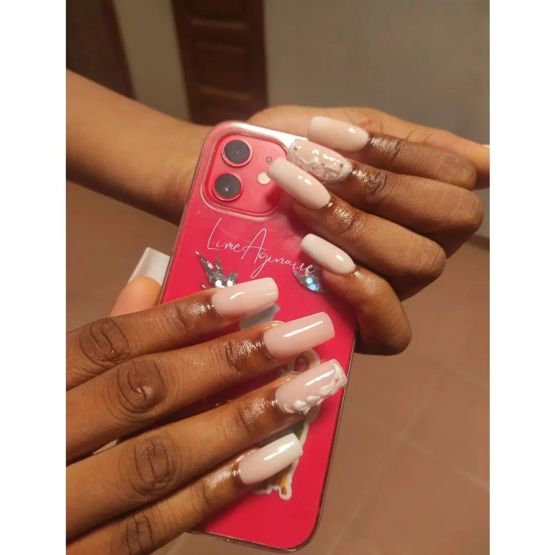 limeaginaire-manucure-cotonou