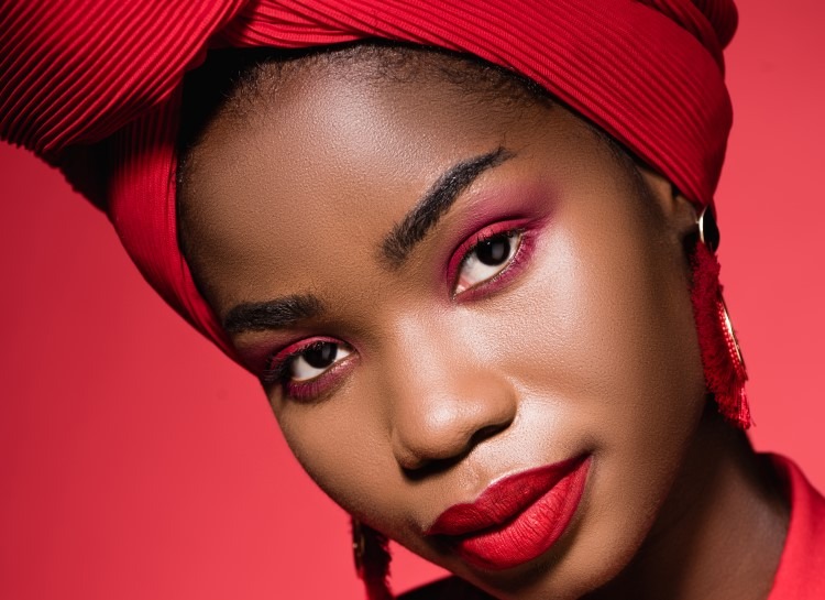 Tendances beauté 2022 : maquillage monochrome