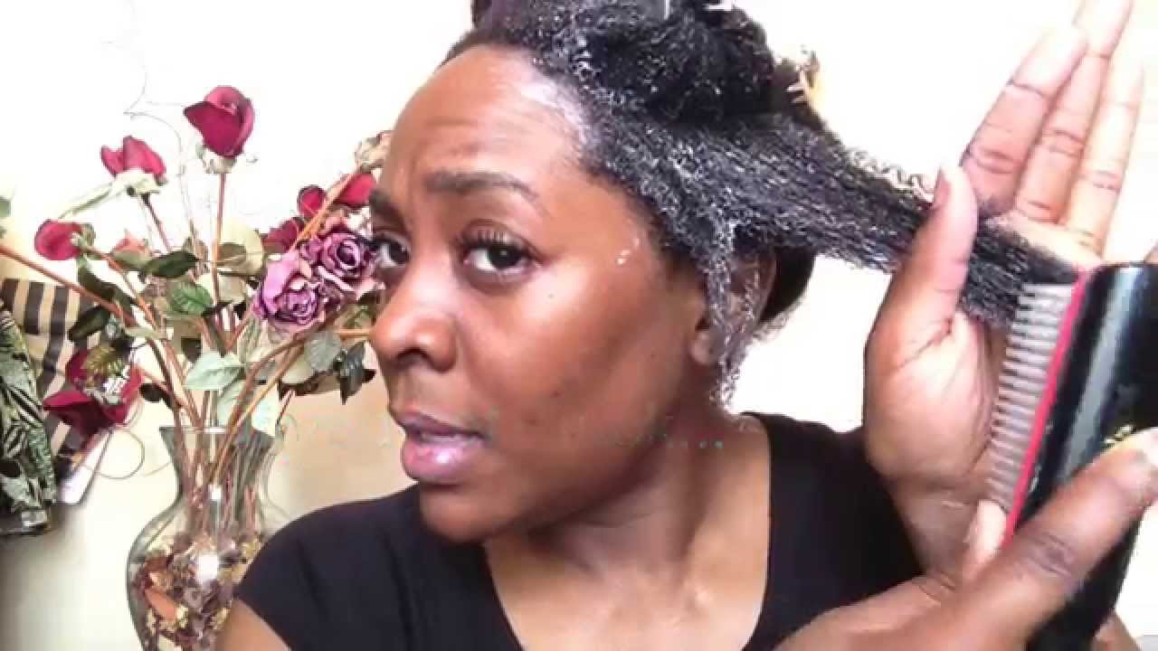 Le démêlage des cheveux crépus: 5 étapes pour bien le faire