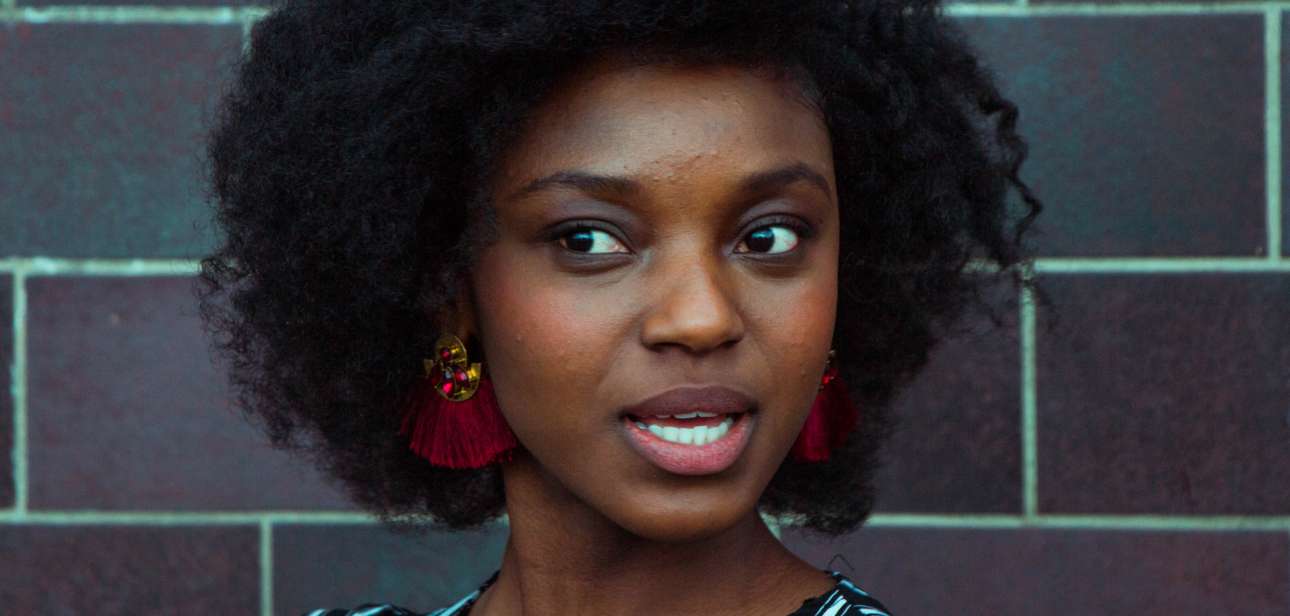 perruques-femmes-noires-bannière