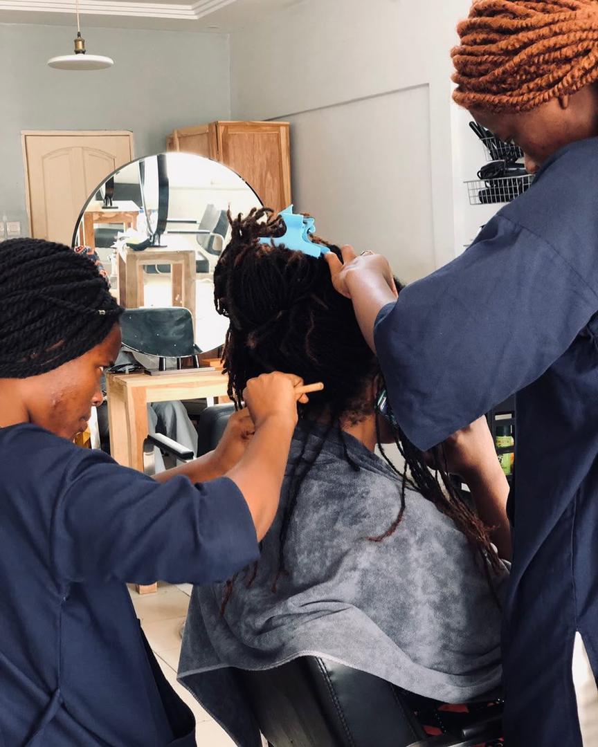  amoureva-salon-de-coiffure-connaitre-2025-setalmaa