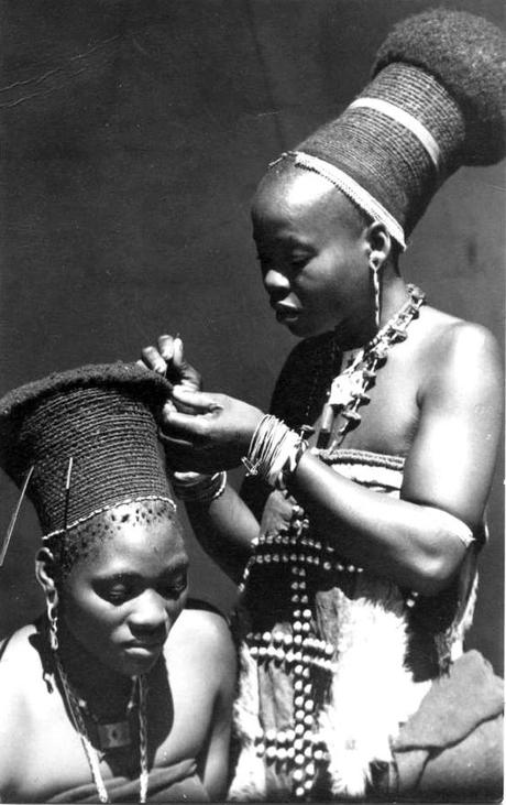 Art du tressage et mouvement nappy